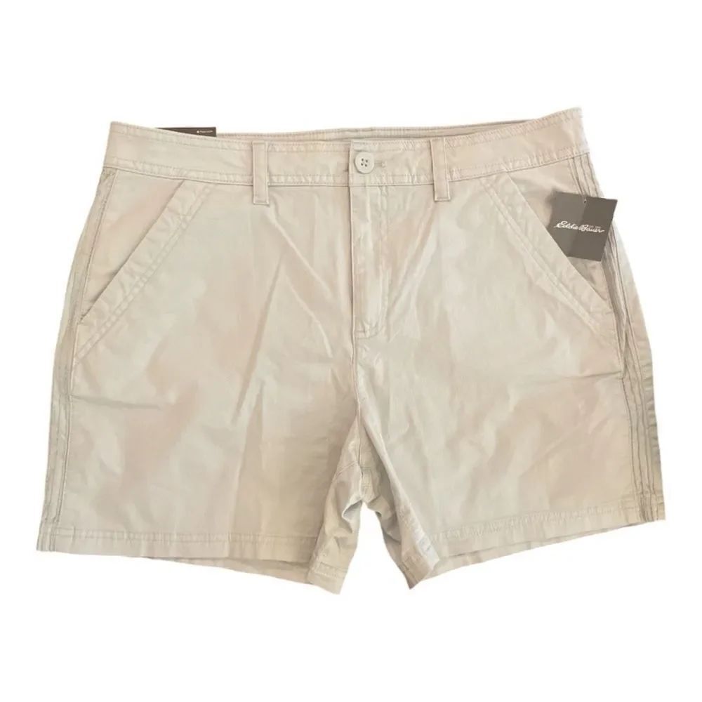 New with tags Eddie Bauer Shorts Size 14
Slightly Curvy. Light gray